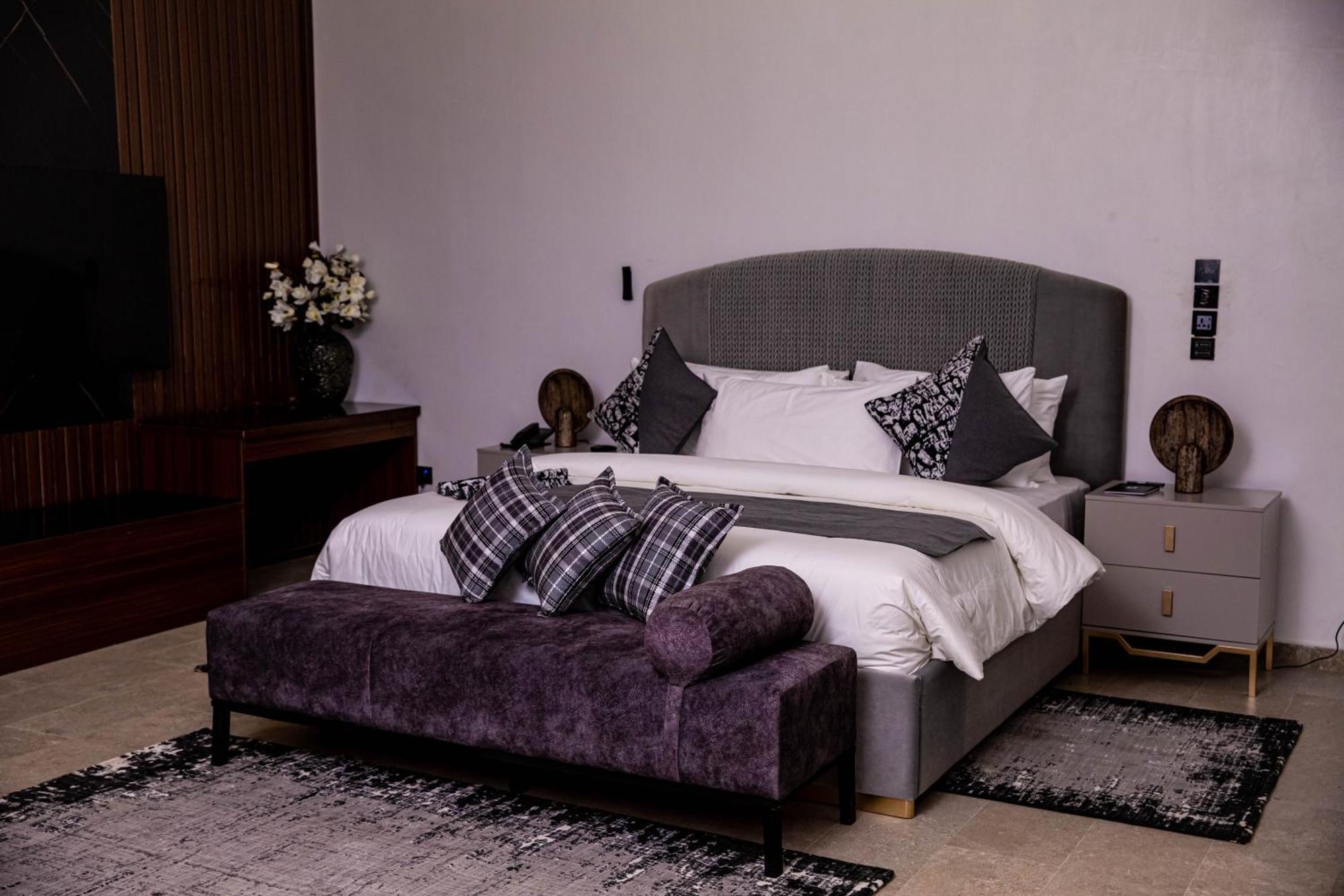 The Stallion Abuja Ngoại thất bức ảnh